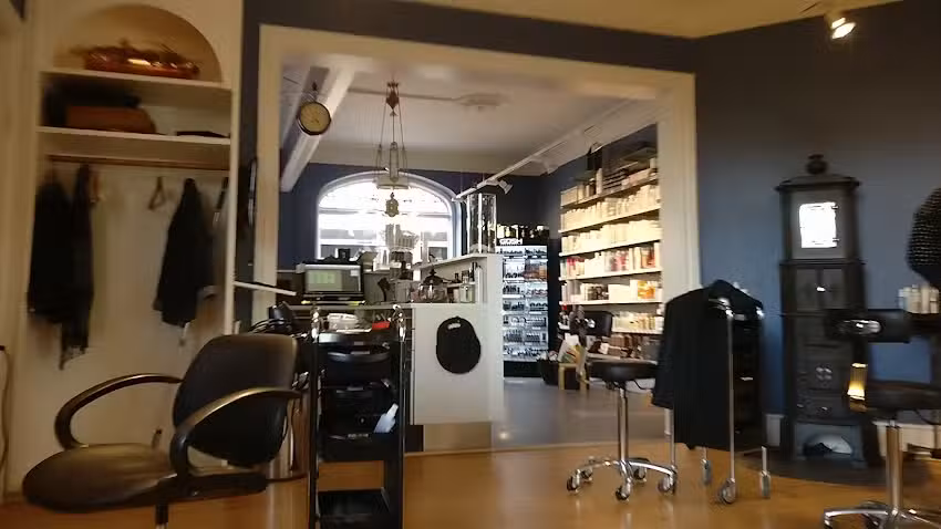 Belling Fris&oslash;r m/k V/birgit Suhr Belling