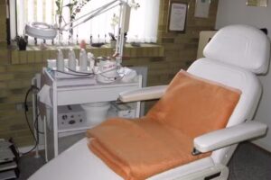 Boels Hud Og H&aring;rpleje &ndash; Fris&oslash;r Skive