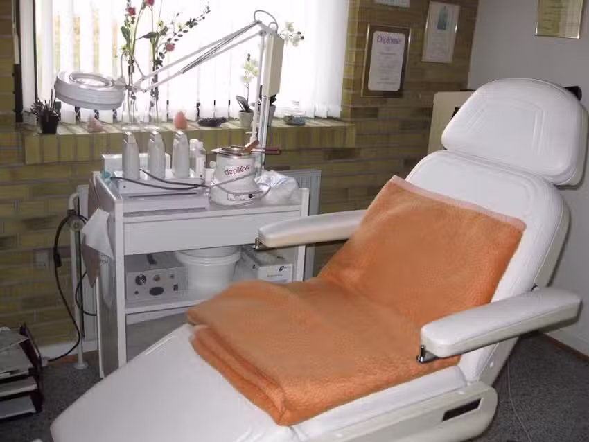 Boels Hud Og H&aring;rpleje &ndash; Fris&oslash;r Skive