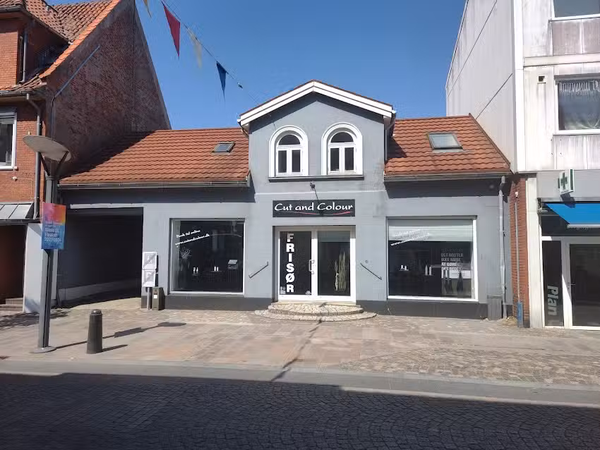 Cut And Colour v/J Pr&aelig;stegaard