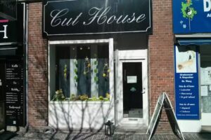 Cut House v/Yvonne Andersen