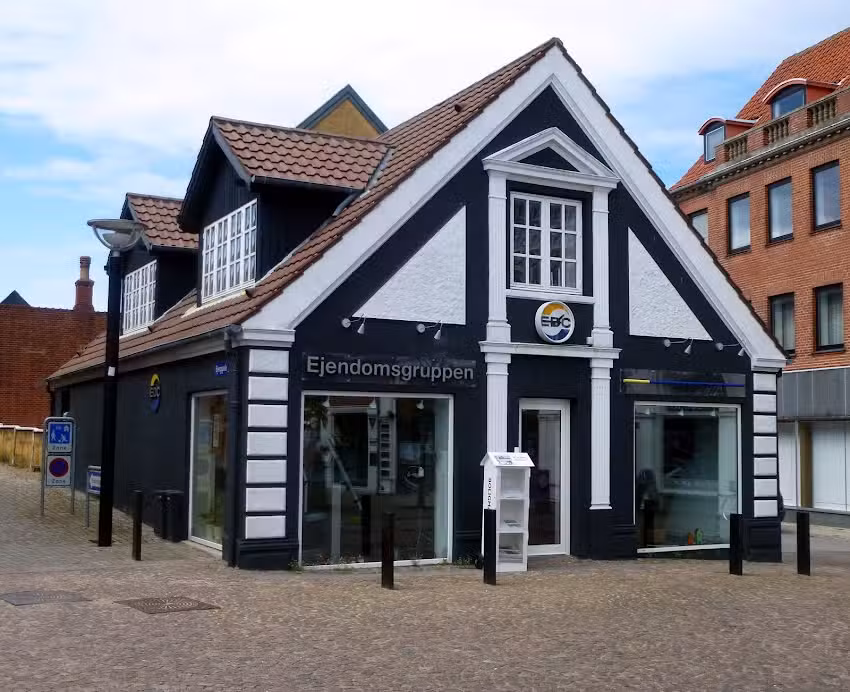 Erna Nygaard (Damefris&oslash;r)