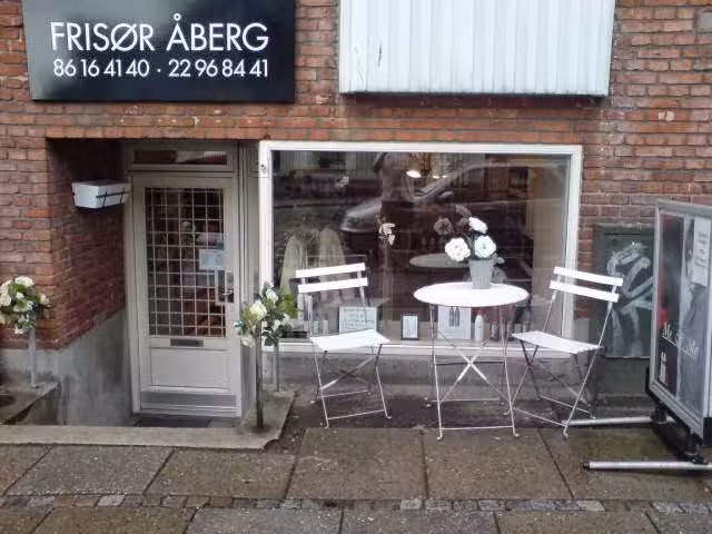 Fris&oslash;r &Aring;berg