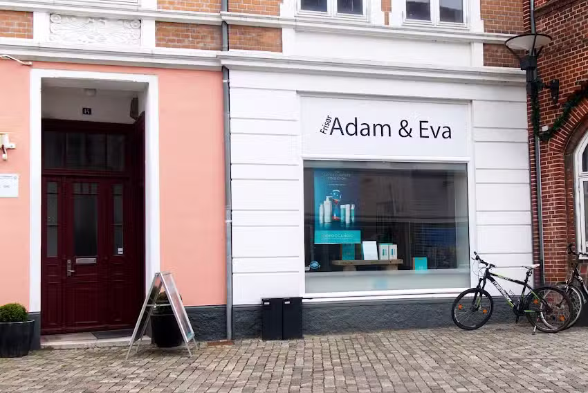 Fris&oslash;r Adam & Eva/Dorte Beck