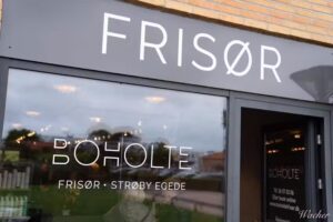 Fris&oslash;r BOHOLTE