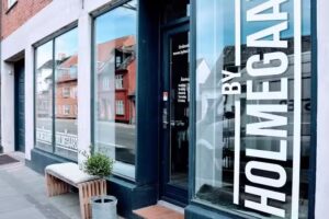 FRIS&Oslash;R BYHOLMEGAARD