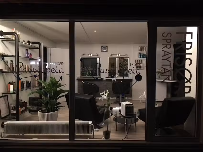 Fris&oslash;r Cassiopeia v/Natalia Jensen