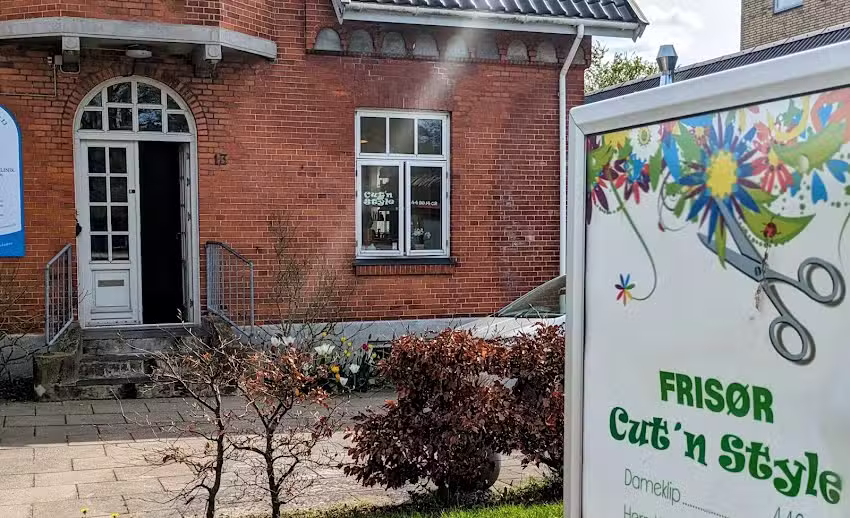 Fris&oslash;r Cut&rsquo;n Style