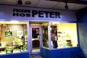 Fris&oslash;r Hos Peter N&aelig;stved