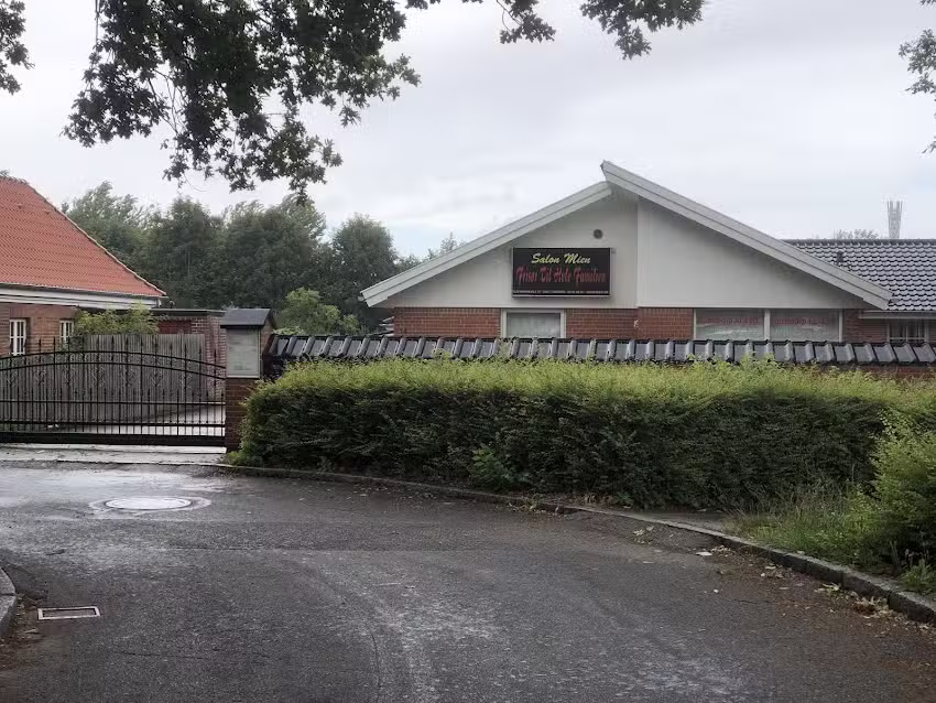 Fris&oslash;r &ndash; Naildesign &ndash; Kosmetolog v/Thuong Thi Nguyen