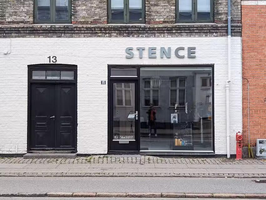 Fris&oslash;r Stence V/stence Nielsen