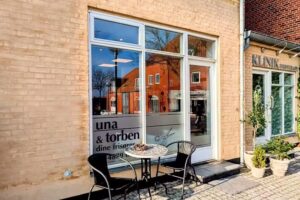 Fris&oslash;r Una Og Torben v/ Una Dahl Meyer