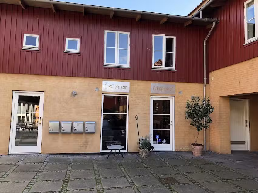 Fris&oslash;r Wintherhof &ndash; Herreklip, Dameklip, H&aring;rextensions og Farvning af h&aring;r