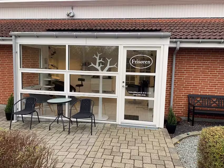 Fris&oslash;ren v/ Heidi Larsen