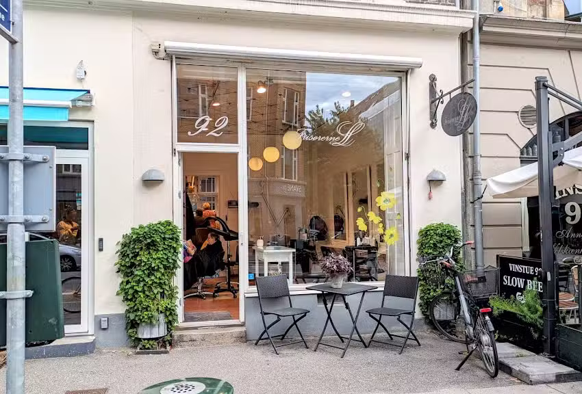 Fris&oslash;rerne L & L