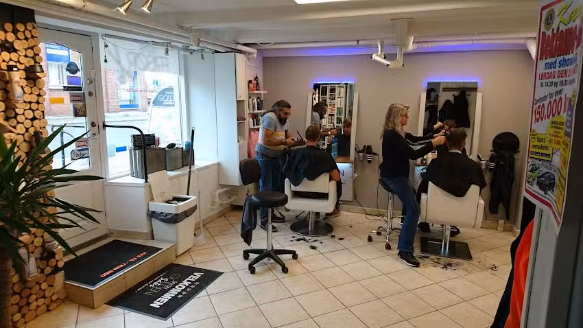 Golden Saks Fris&oslash;r Salon