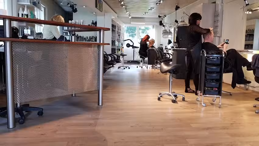 Langen&aelig;s-Fris&oslash;ren