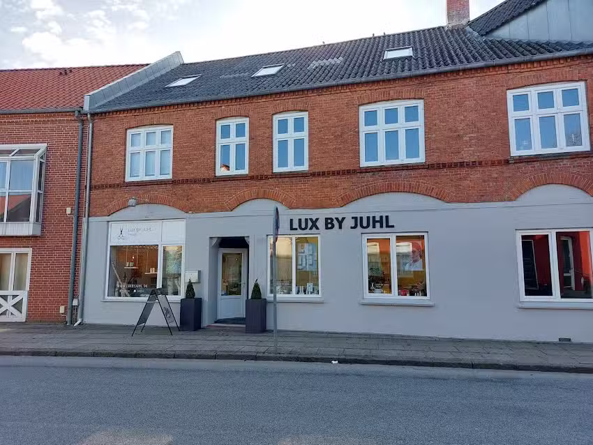 Lux By Juhl