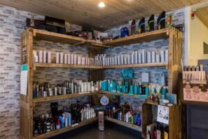 Salon Hair, Videb&aelig;k