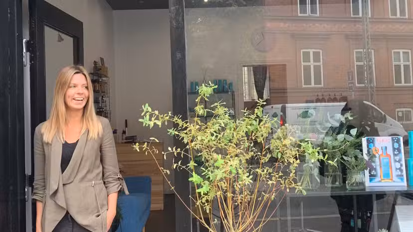 Salon squeeze V. Lisa Christensen