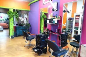 Salon Zandra/ Fashion Cut