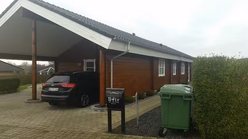 Sand & O Fris&oslash;rsalon