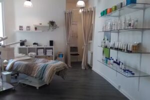 Sandra Bruun Skincare &ndash; Din lokale sk&oslash;nhedssalon &ndash; Hudpleje, Skinbooster, Vipper & Bryn