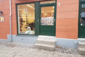 Selma Klip v/Elham Khani I Online Booking.. I Dame og Herrer Fris&oslash;r