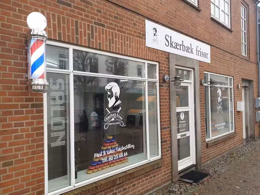 Sk&aelig;rb&aelig;k Fris&oslash;r