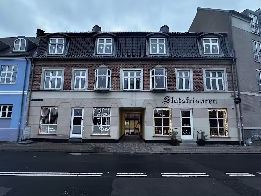 Slotsfris&oslash;ren