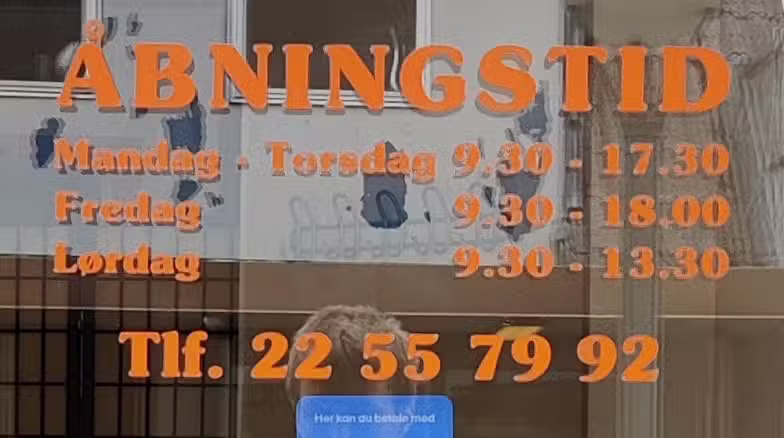 Twin Top Salon v/Ali M Maanaki