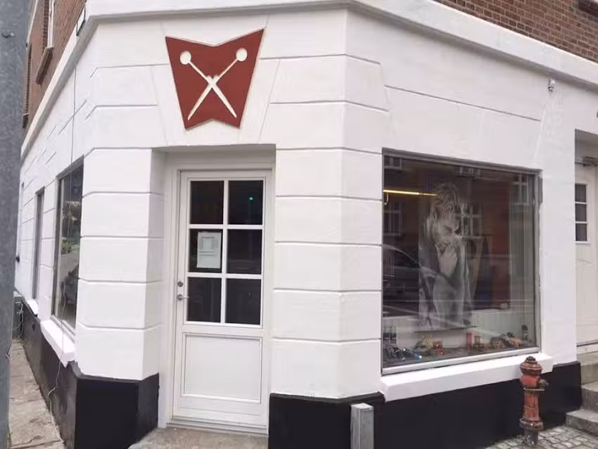 Vestbyens herrefris&oslash;r v/ fris&oslash;rmester Leif Johansen