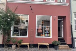 Zoe Hair by Vicki Zoe